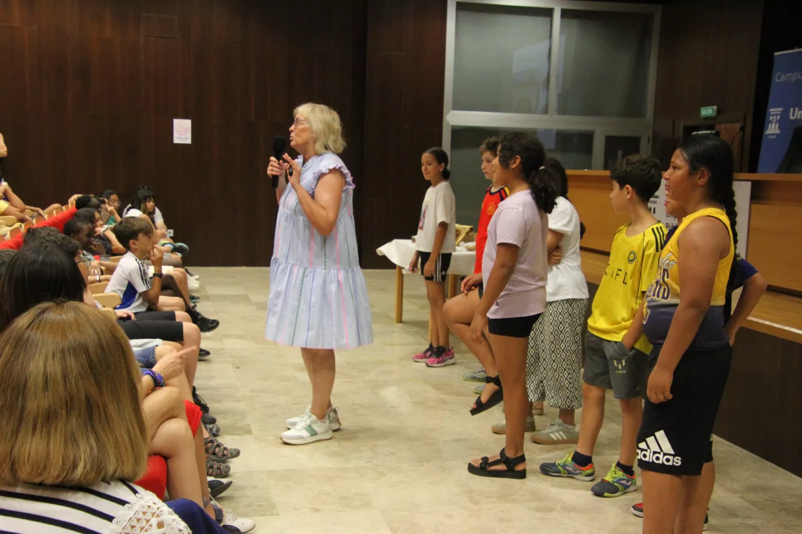 Pilar Santolaria en Unizar Kids: Cómo será la vida en 2075 en el Campus de Huesca. Foto Carlos Neofato