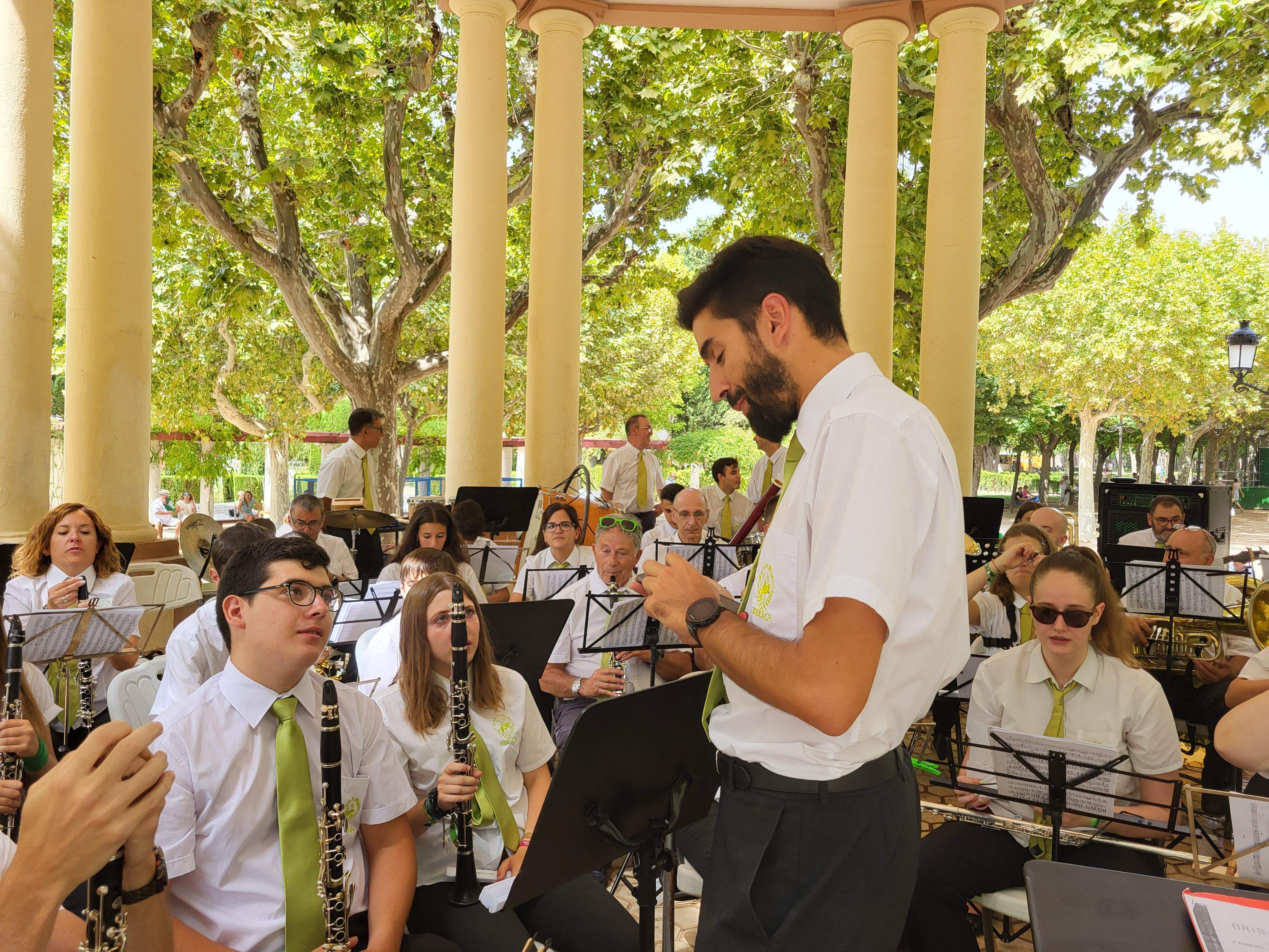 Actuación de la Banda de Música de Huesca. Foto Myriam Martínez (10)