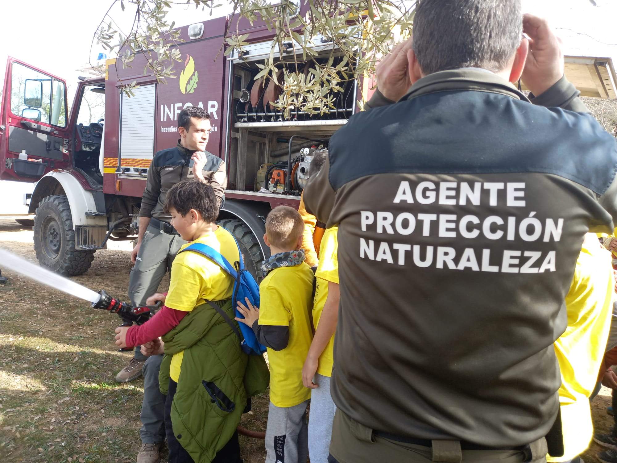 Imágenes de las actividades realizadas por el CRA Vero-Alcanadre en beneficio de Debra piel de mariposa