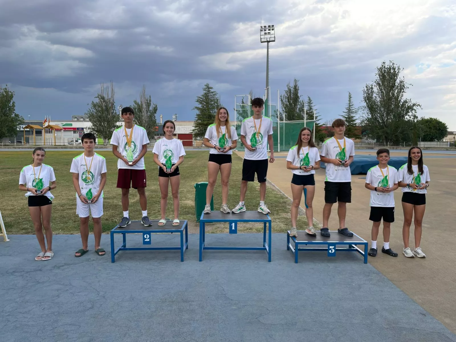 Liga Municipal de Atletismo. Podio Sub 16 Atletas completos