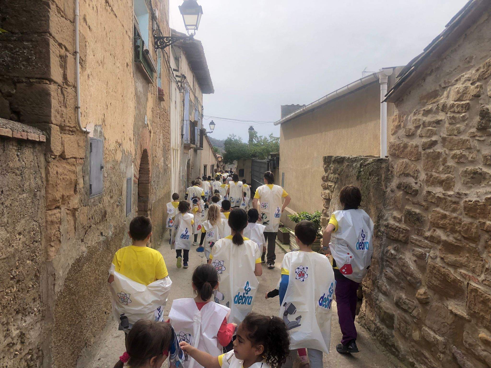 Imágenes de las actividades realizadas por el CRA Vero-Alcanadre en beneficio de Debra piel de mariposa