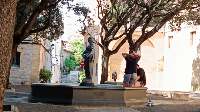 Otro grupo en la fuente Otro grupo en la fuente