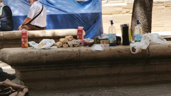 Con toda la merienda Con toda la merienda