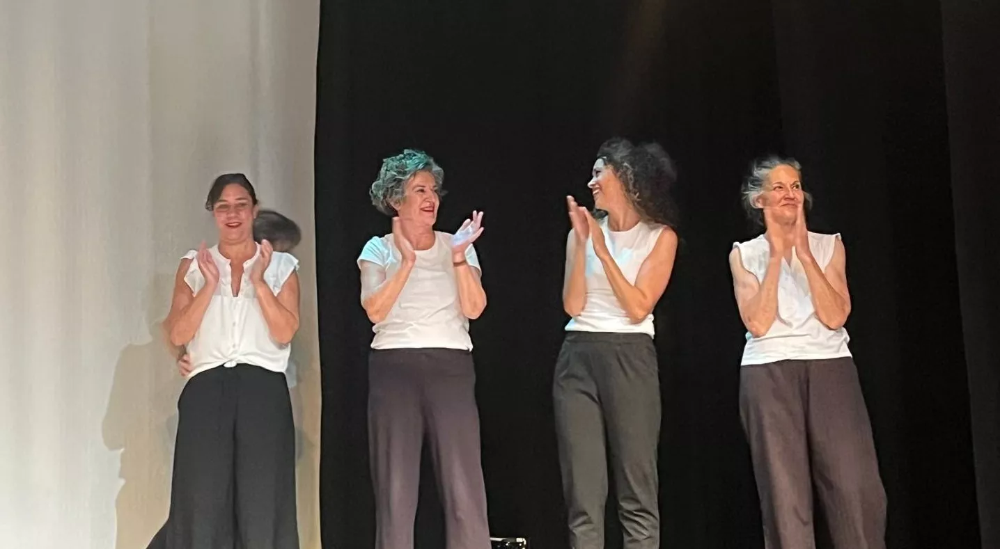 Representación de 'Tiempo ajeno' del El Taller Municipal de Danza Contemporánea. Foto Mercedes Manterola