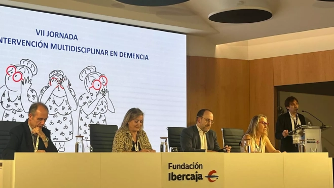 Manel Sánchez, Carmen Tosat, Manuel Corbera, Olga Ordás y Javier Olivera en la inauguración. Foto Mercedes Manterola Manel Sánchez, Carmen Tosat, Manuel Corbera, Olga Ordás y Javier Olivera en la inauguración. Foto Mercedes Manterola