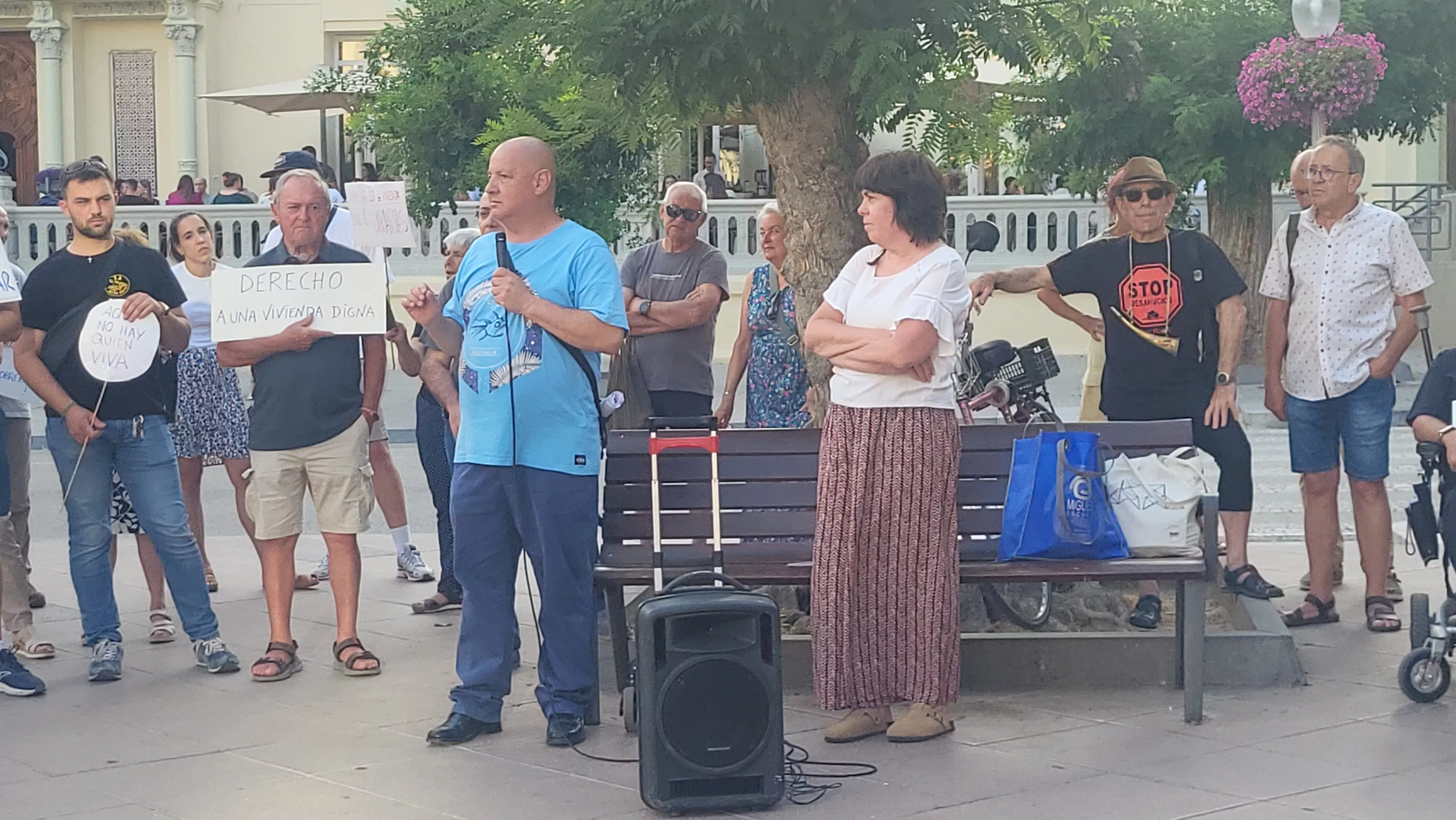 Protesta convocada por la Plataforma Vivienda Huesca. Foto Mercedes Manterola