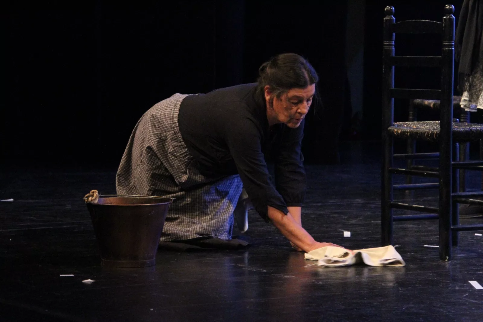 Representación de 'La casa de Bernarda Alba' por Alcorque Teatro en la Muestra Joven. Foto Carlos Neofato