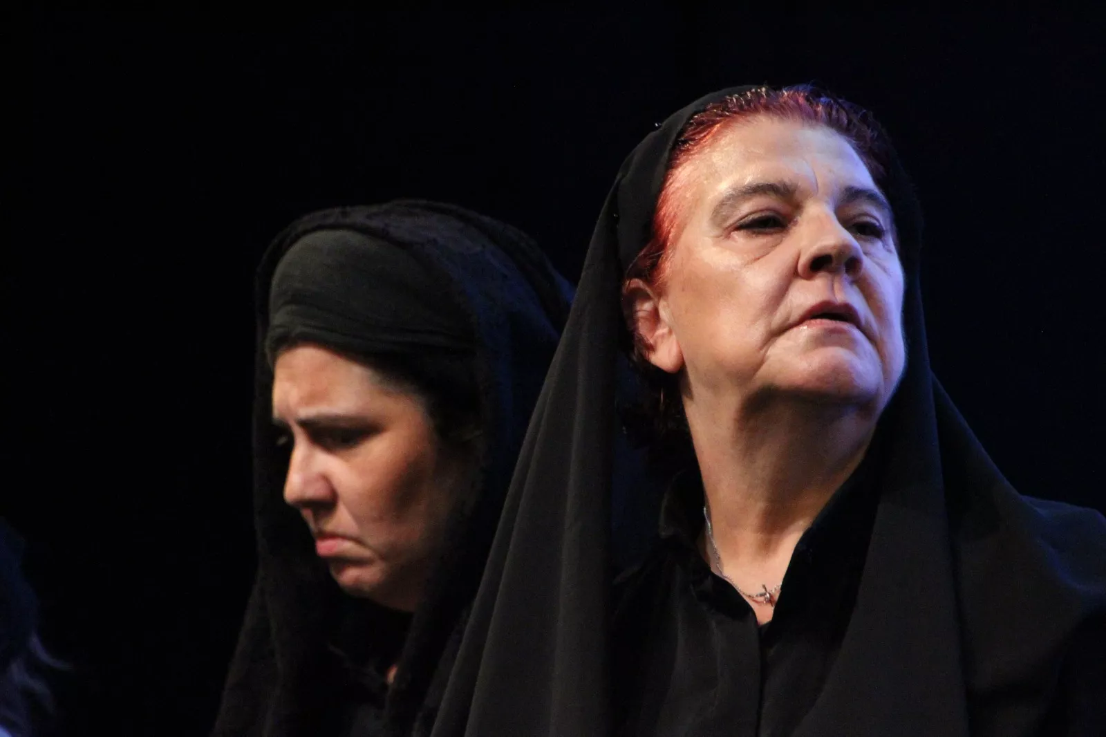 Representación de 'La casa de Bernarda Alba' por Alcorque Teatro en la Muestra Joven. Foto Carlos Neofato