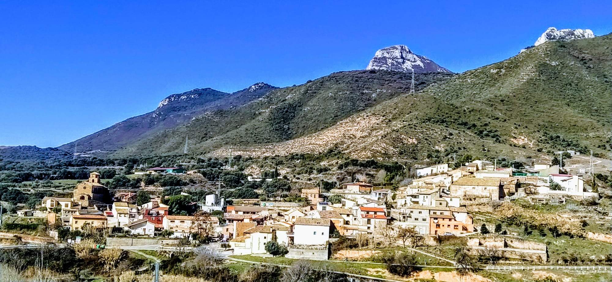 Se halla a 12 kilómetros de la ciudad de Huesca, perteneciente a la Hoya de Huesca, y a 750 metros de altura. Foto Joaquín Santafé 