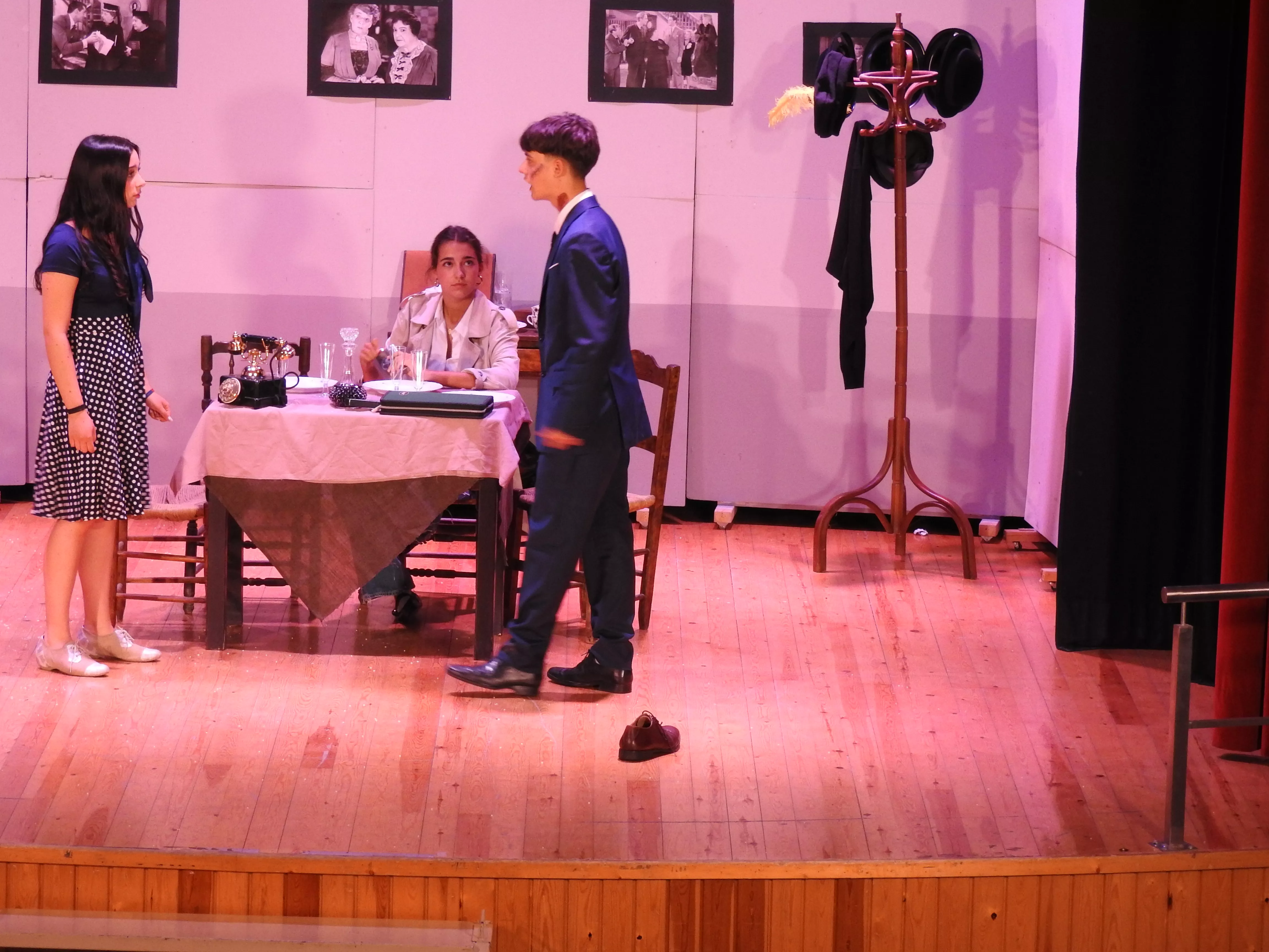 Representación de Arsénico por compasión del alumnado de 4 de la ESO de Almudévar. Foto Emilio Matías