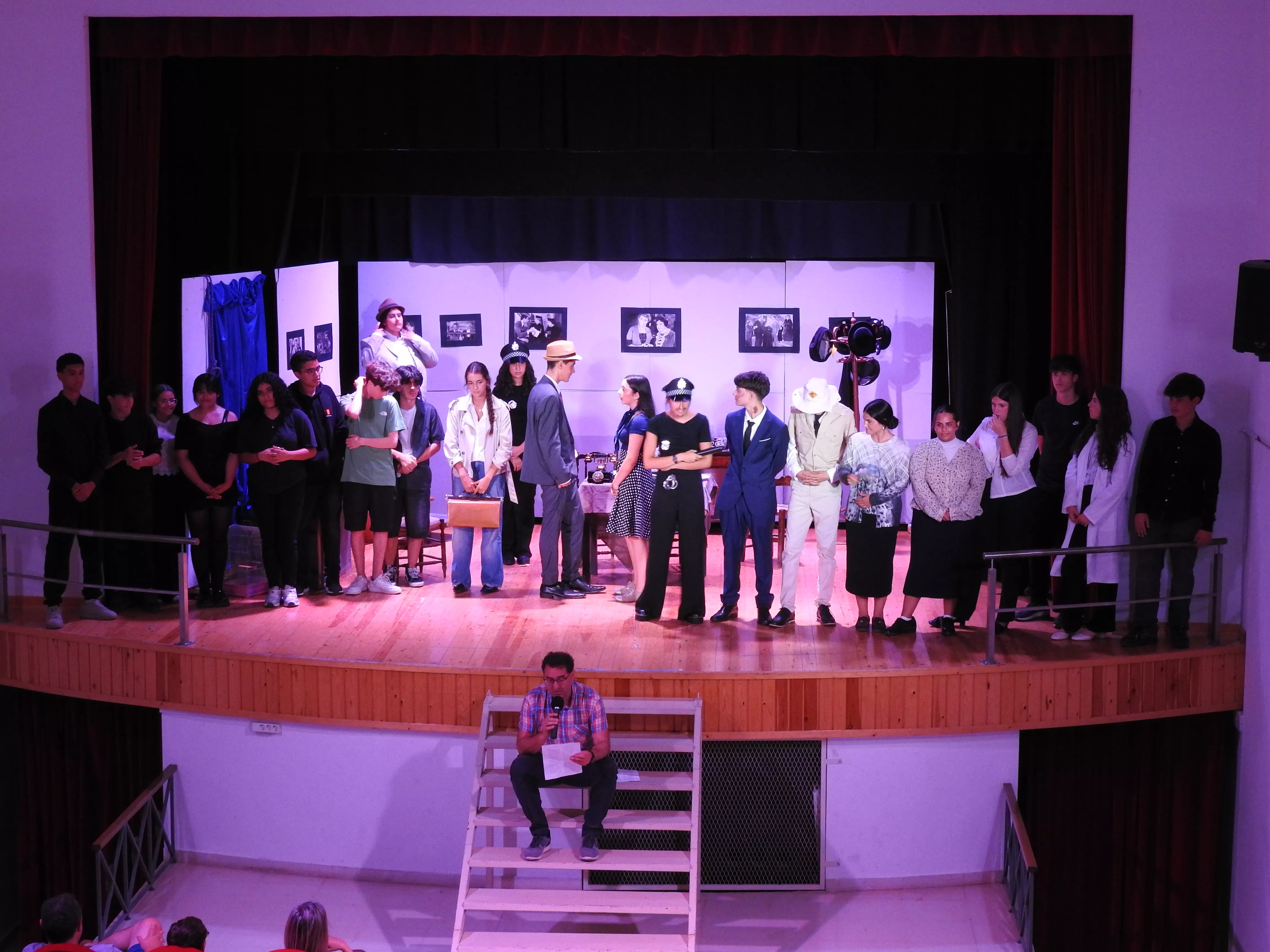 Representación de Arsénico por compasión del alumnado de 4 de la ESO de Almudévar. Foto Emilio Matías