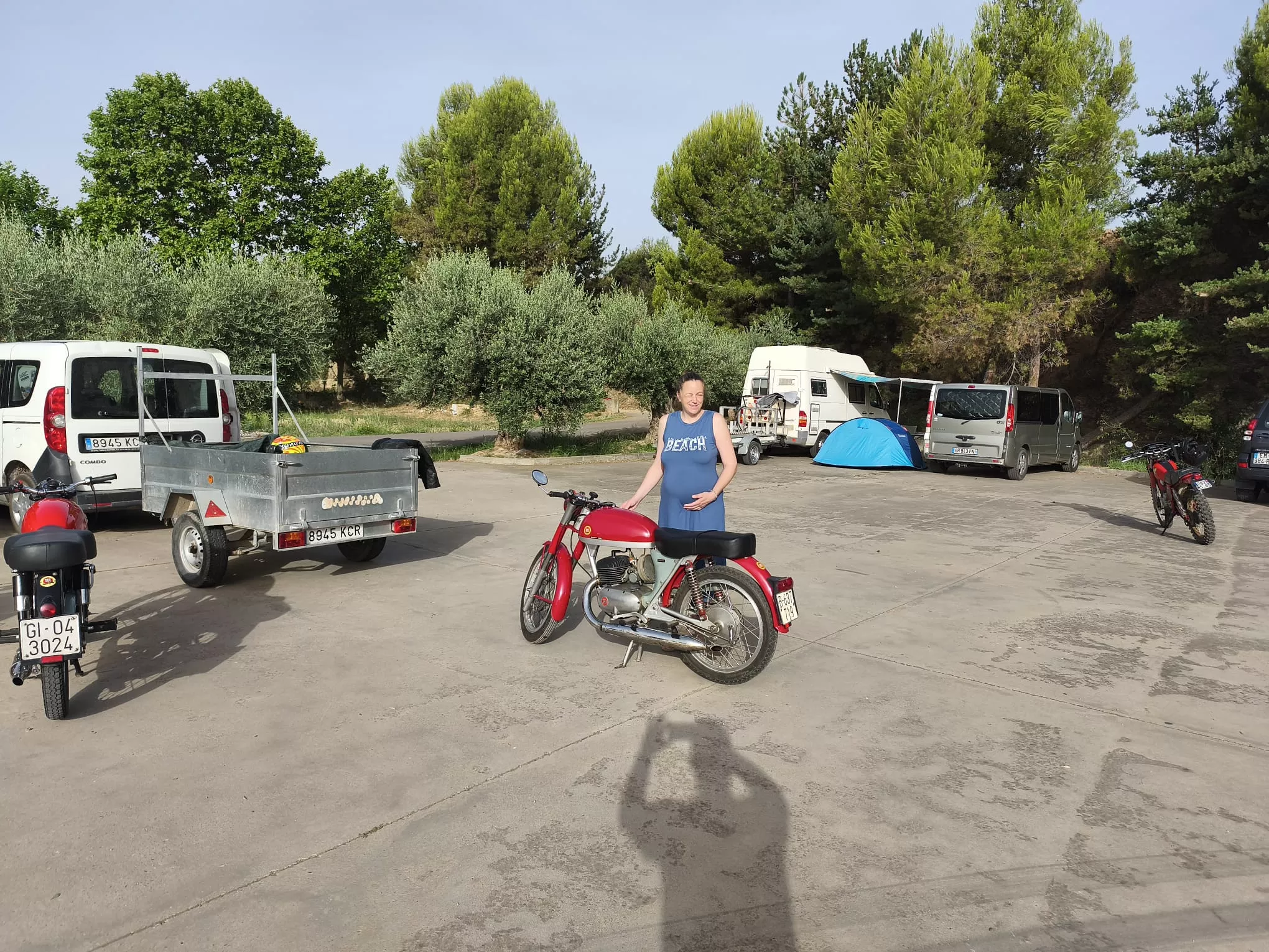 Concentración de motos antiguas en El Grado