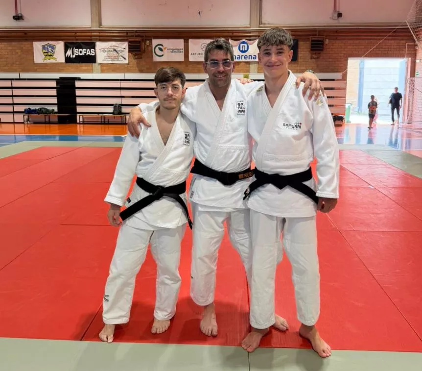 Jorge Borau y Javier Barrero con Iván Pardo. Jorge Borau y Javier Barrero con Iván Pardo.