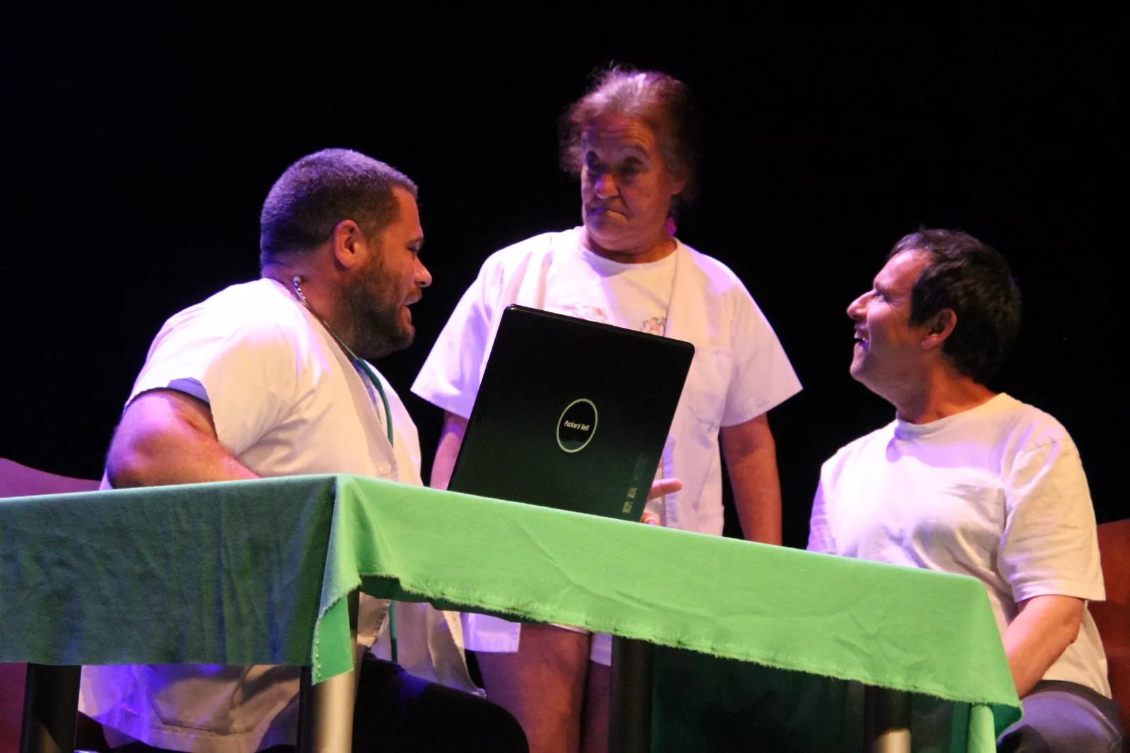 Grupo de Valentia Divertimentos II en la XXXIV Muestra de Teatro y Danza Joven. Foto Carlos Neofato