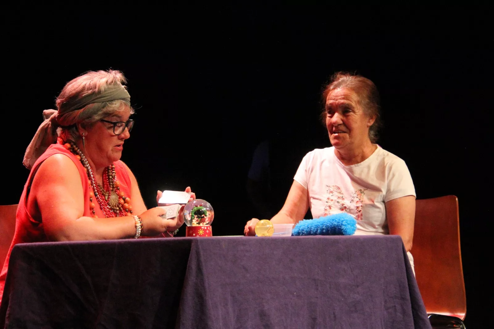Grupo de Valentia Divertimentos II en la XXXIV Muestra de Teatro y Danza Joven. Foto Carlos Neofato