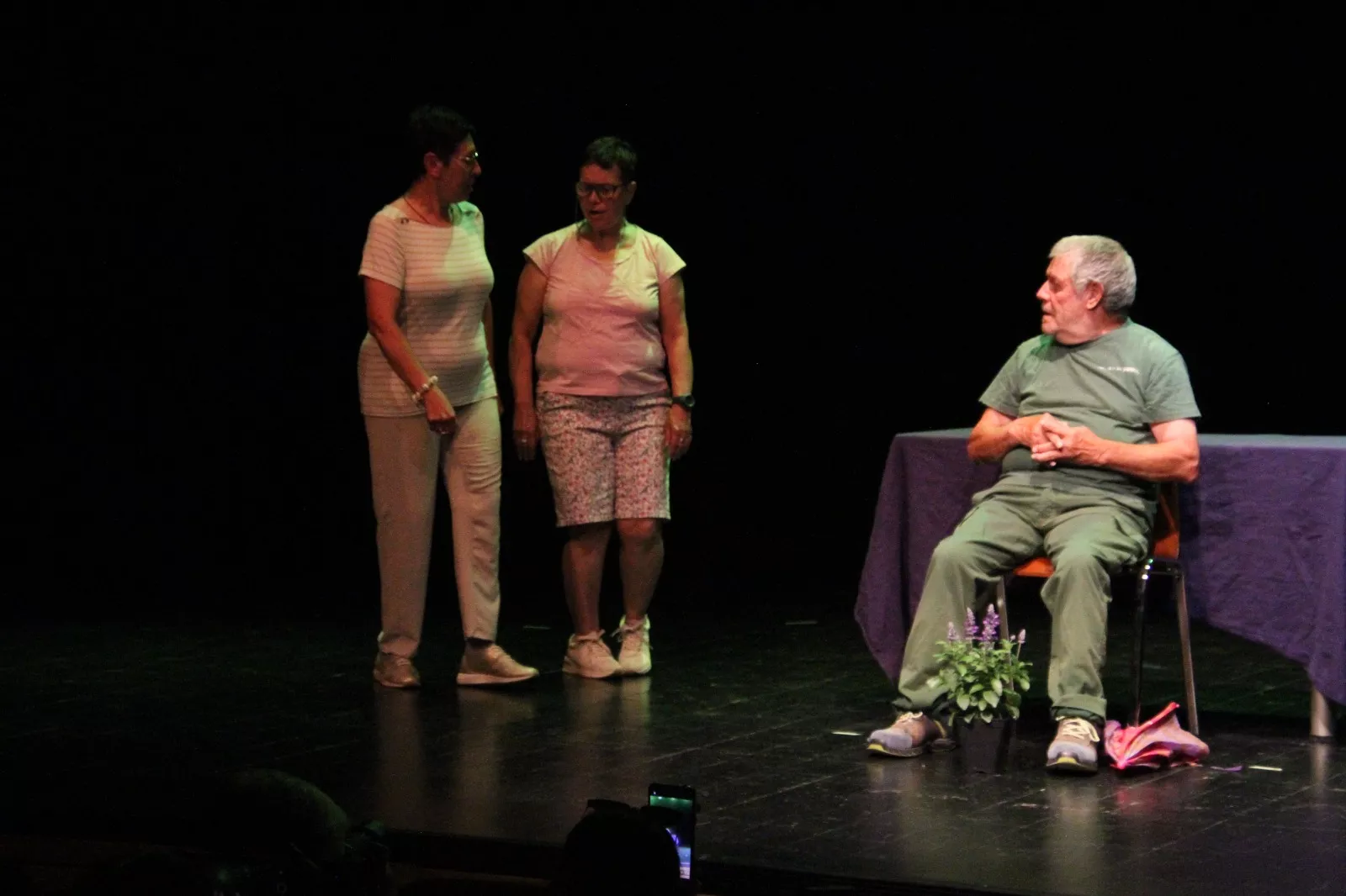 Grupo de Valentia Divertimentos II en la XXXIV Muestra de Teatro y Danza Joven. Foto Carlos Neofato
