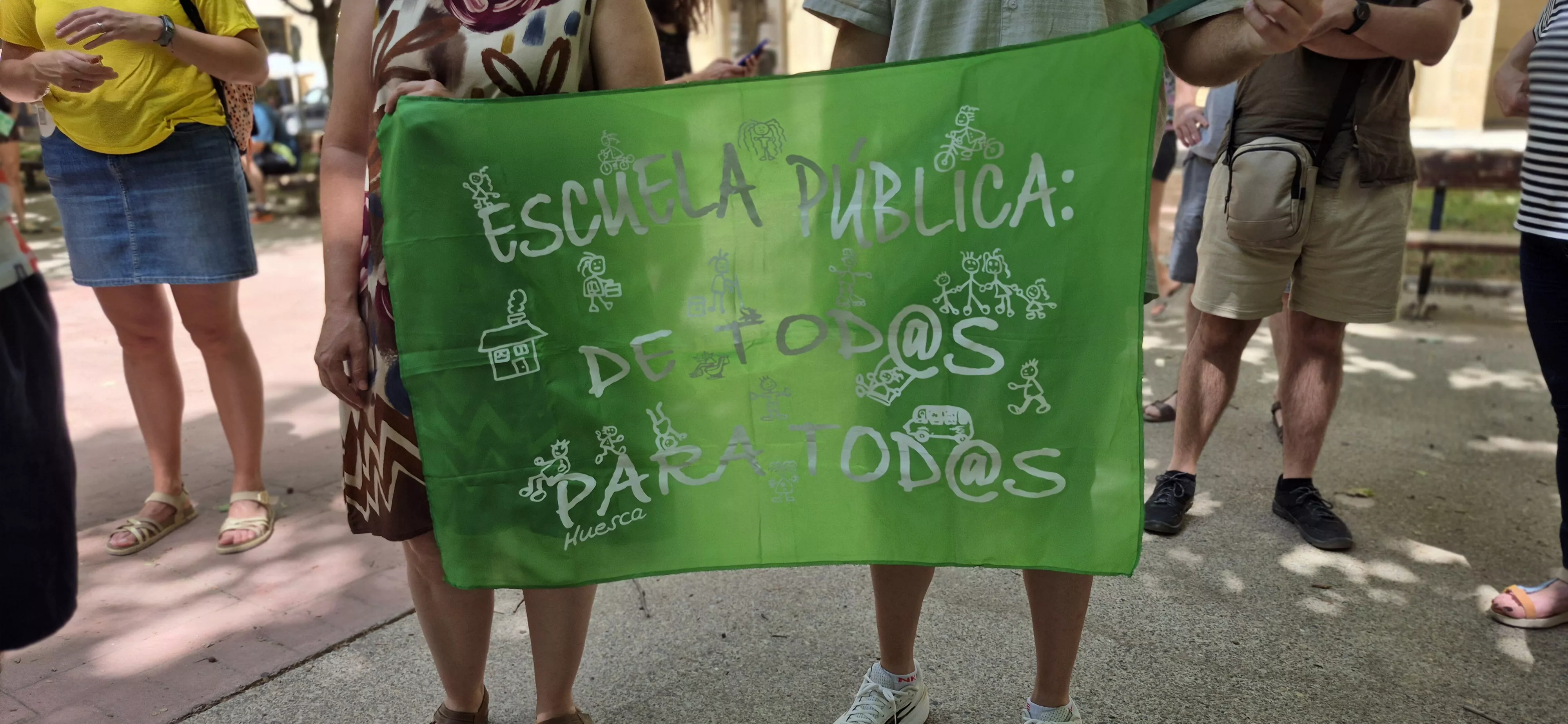 Concentración por la escuela pública y contra los expedientes a docentes. Foto Myriam Martínez