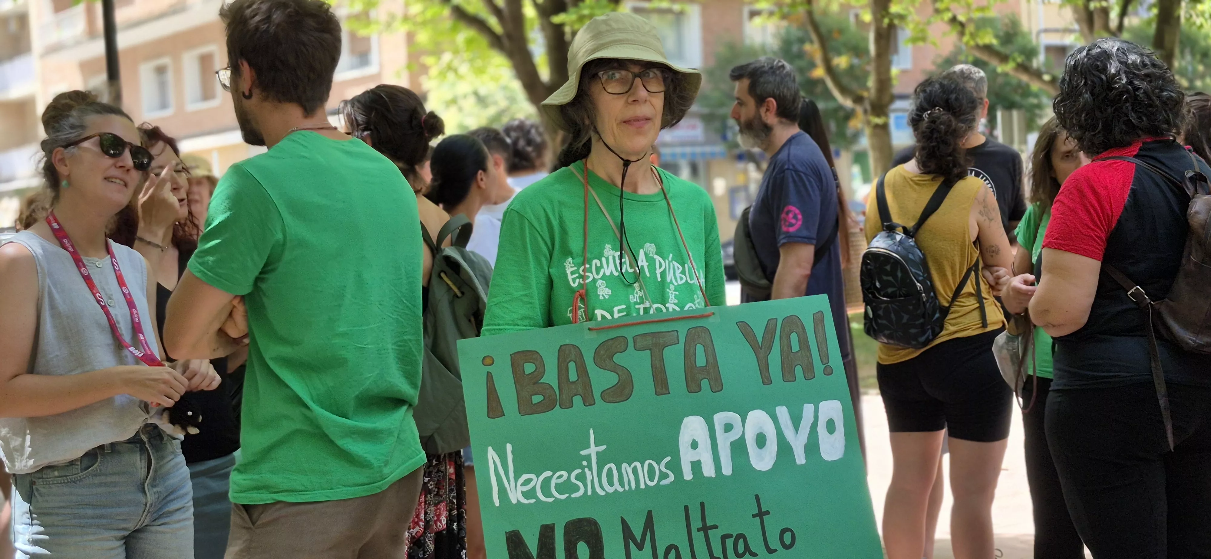 Concentración por la escuela pública y contra los expedientes a docentes. Foto Myriam Martínez