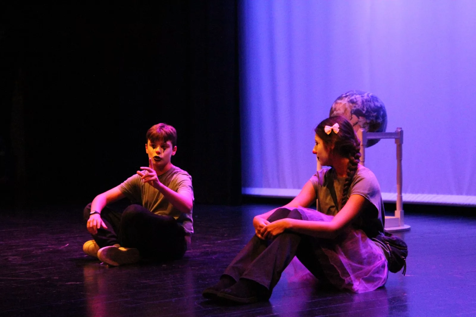 Representación de ‘Pim, pam, clown’ por Ventana Teatro en la Muestra de Huesca. Foto Carlos Neofato