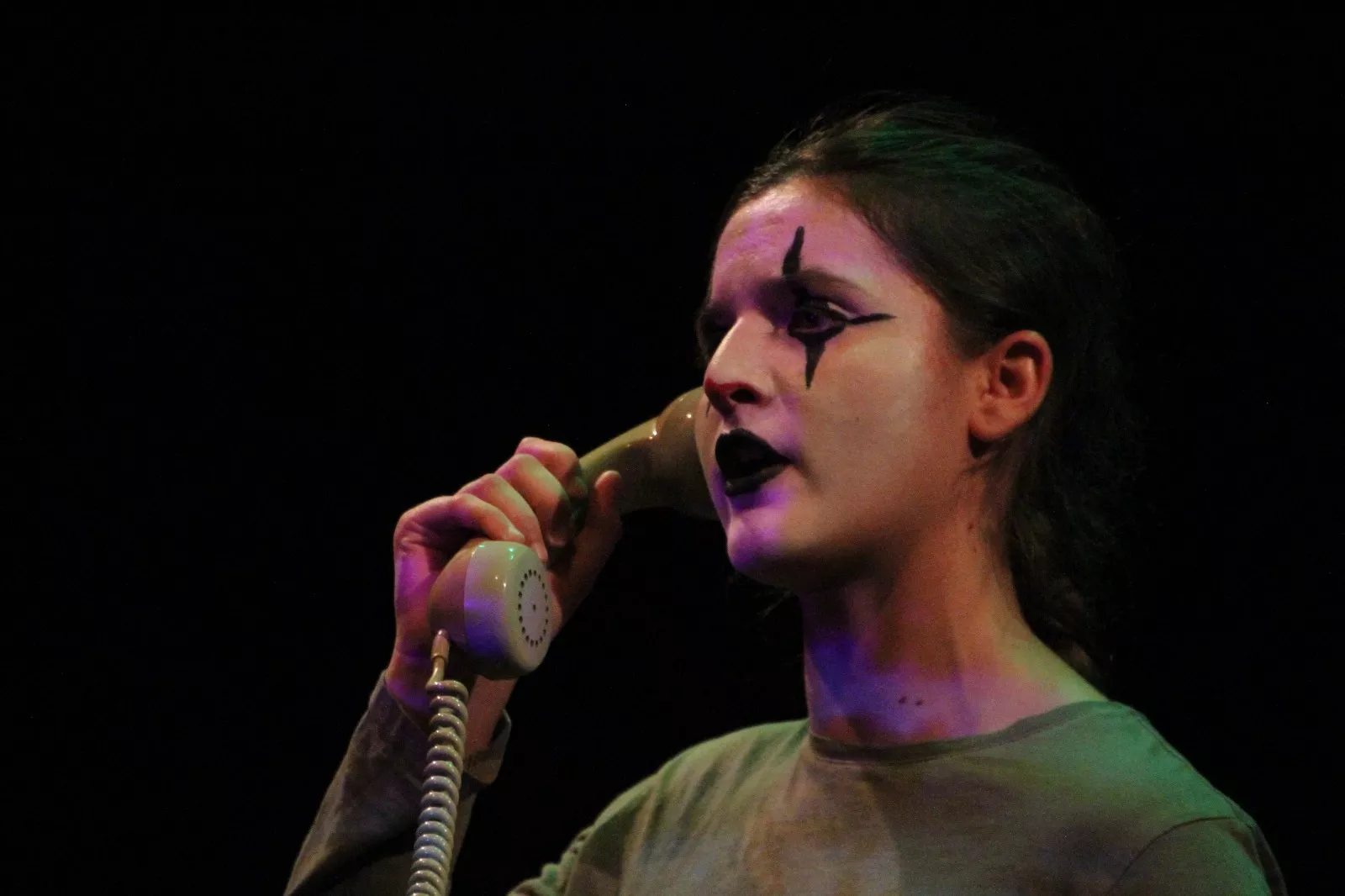 Representación de ‘Pim, pam, clown’ por Ventana Teatro en la Muestra de Huesca. Foto Carlos Neofato