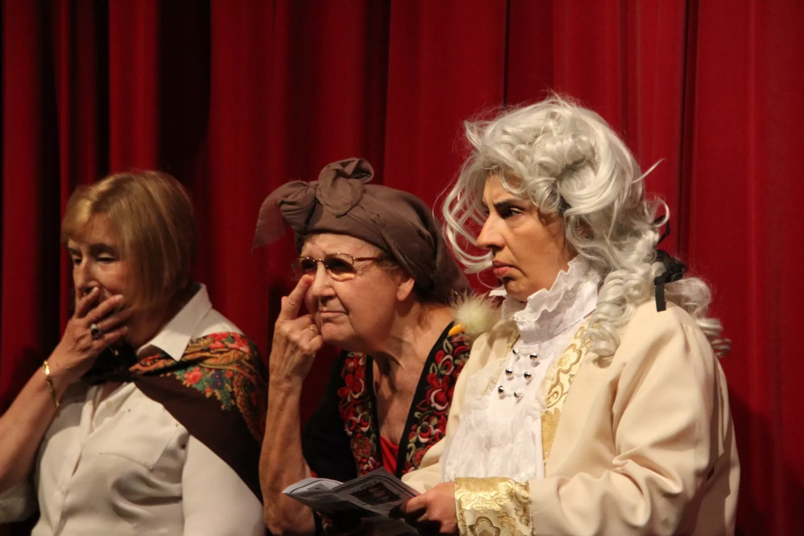 Rrepresentación de Los figurantes a cargo del grupo Las Lolas. Foto Carlos Neofato