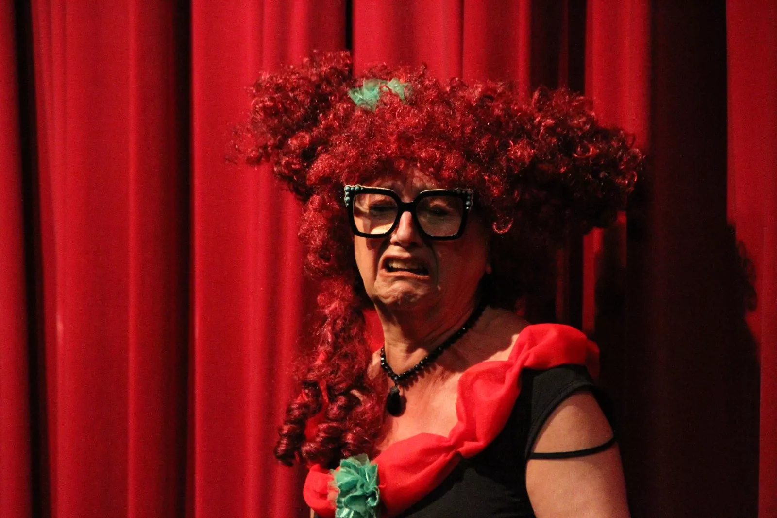 Rrepresentación de Los figurantes a cargo del grupo Las Lolas. Foto Carlos Neofato