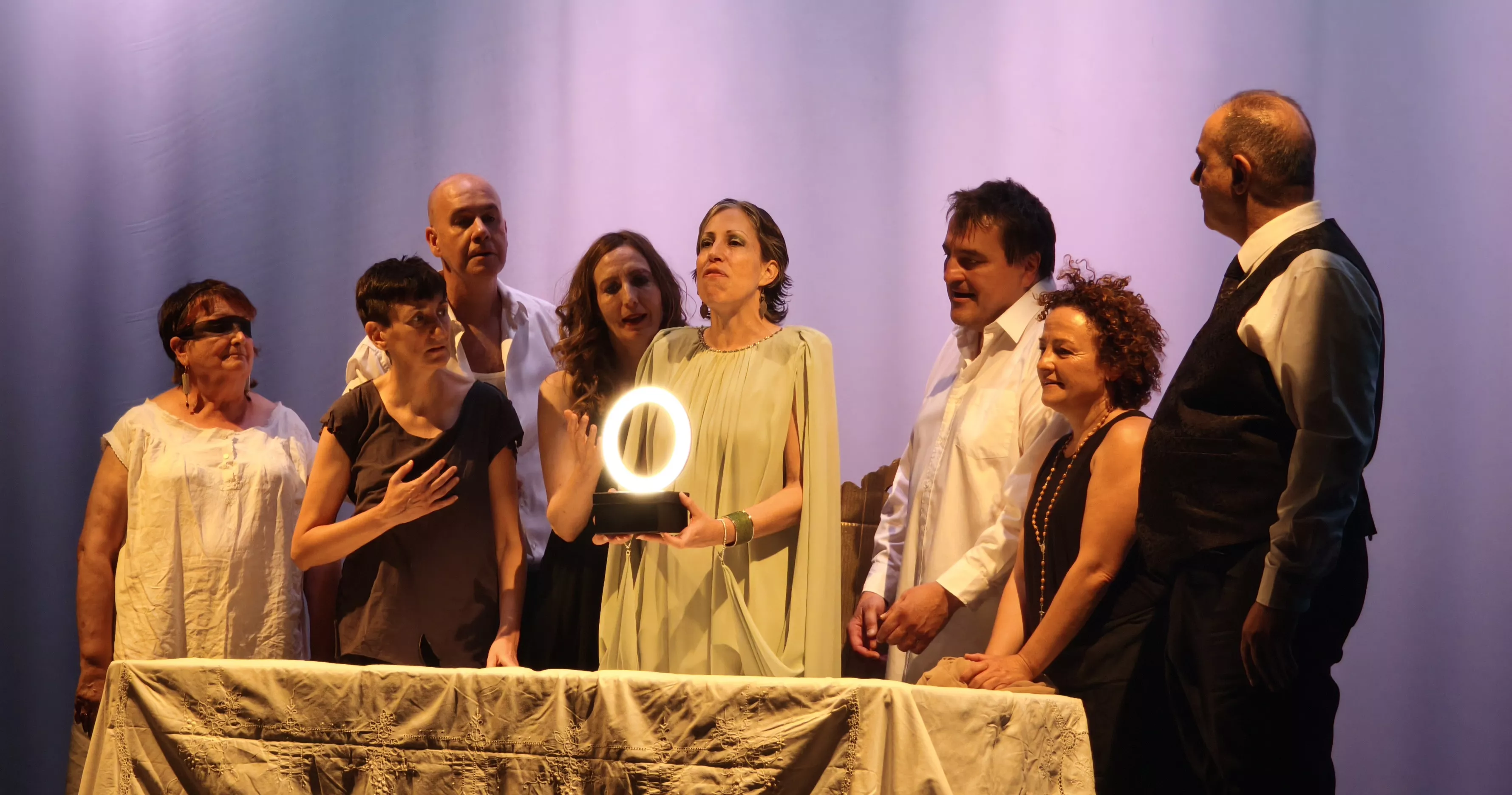 El grupo Deleites Teatro en la XXXIV Muestra de Teatro y Danza Joven. Foto María José Sampietro