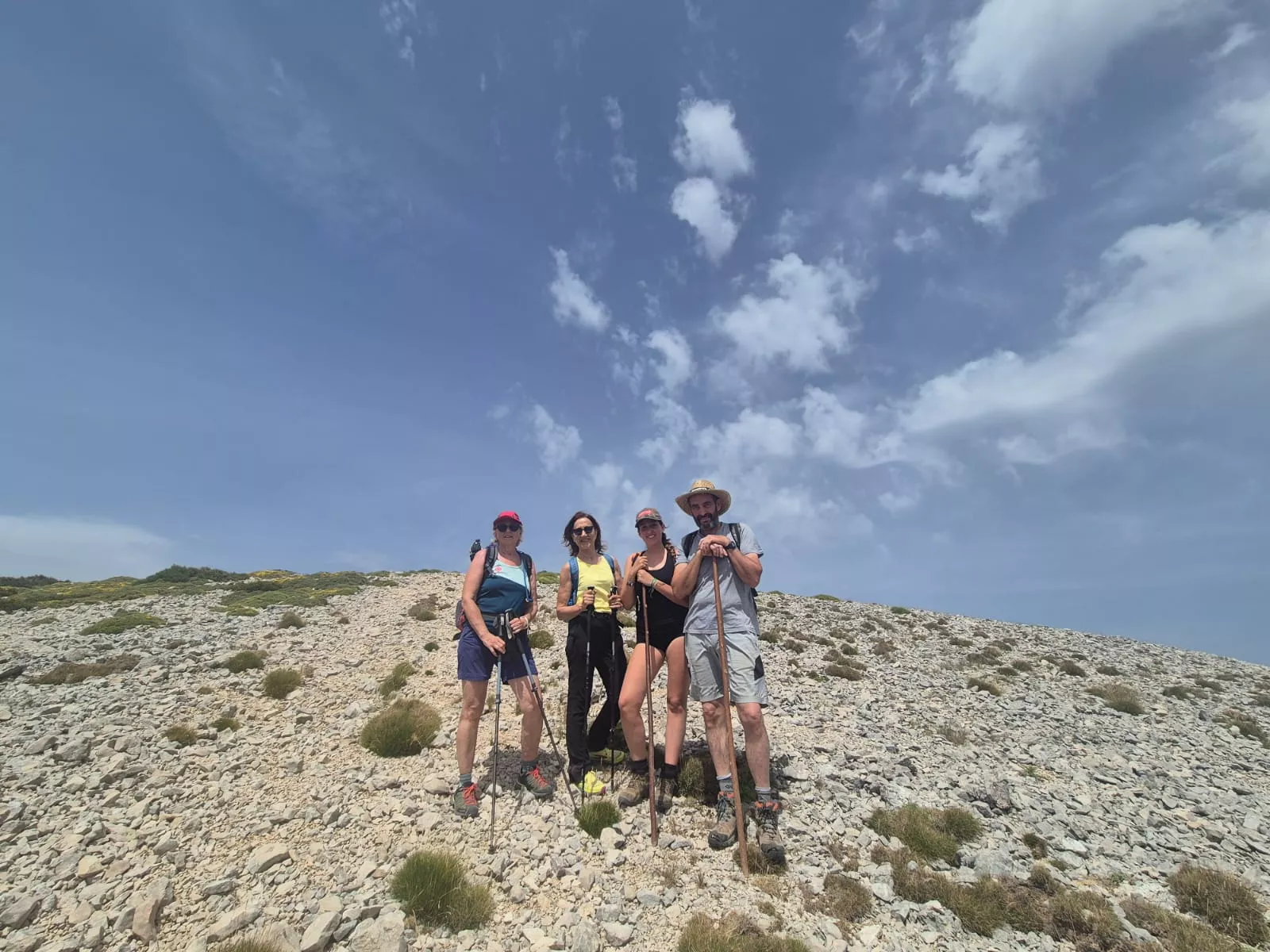 Séptimo de los 12 Retos 12 Cimas al pico de Cubilars en Guara. Foto Juanlu Herrero