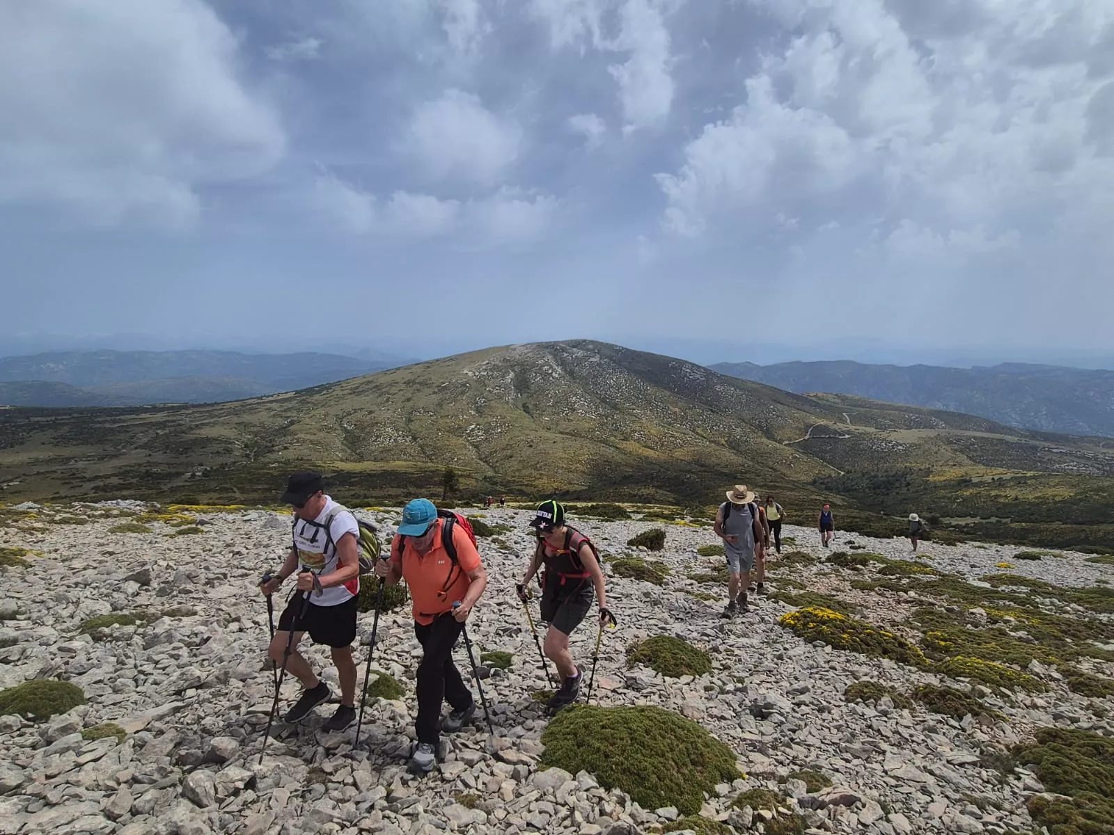 Séptimo de los 12 Retos 12 Cimas al pico de Cubilars en Guara. Foto Juanlu Herrero