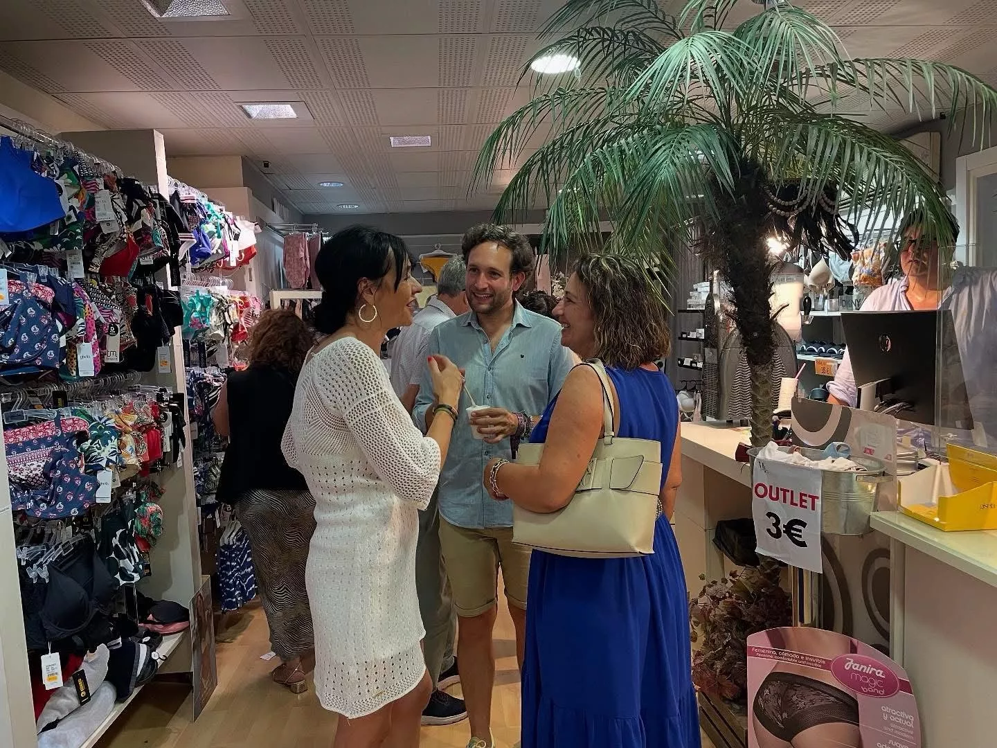 Monzón celebrará este viernes una nueva Shopping Night con música, promociones y comercios abiertos hasta medianoche.