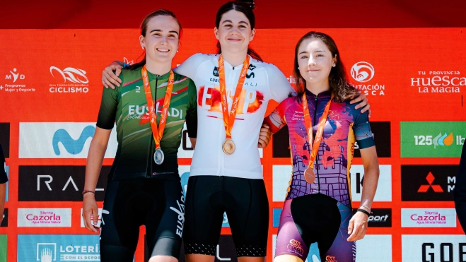 Podio junior CRI femenina