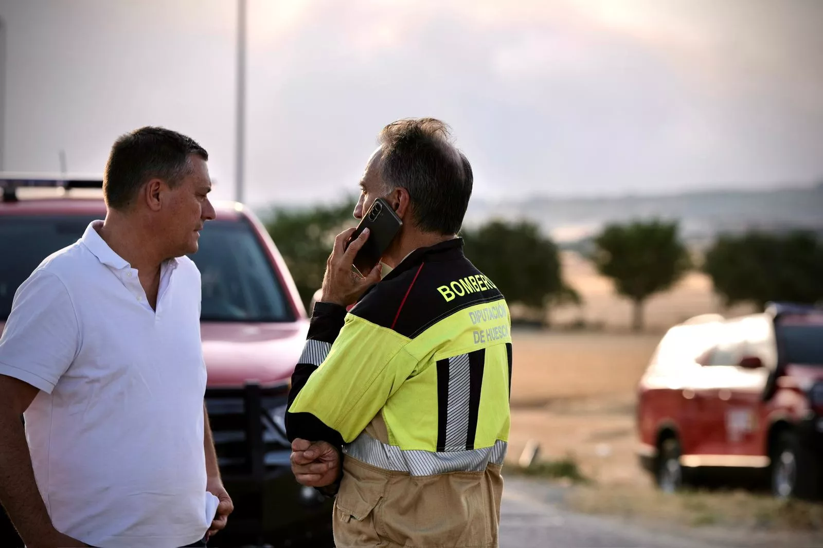 El alcalde de San Esteban de Litera, Fernando Sabés, en la zona del Puesto de Mando de Alcampell.