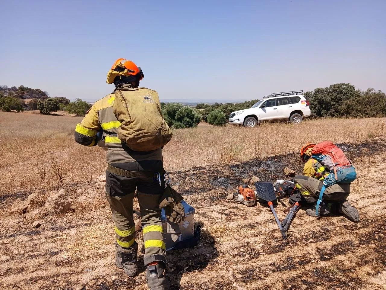 Trabajos del Infoar en la zona afectada por el incendio de Tamarite.