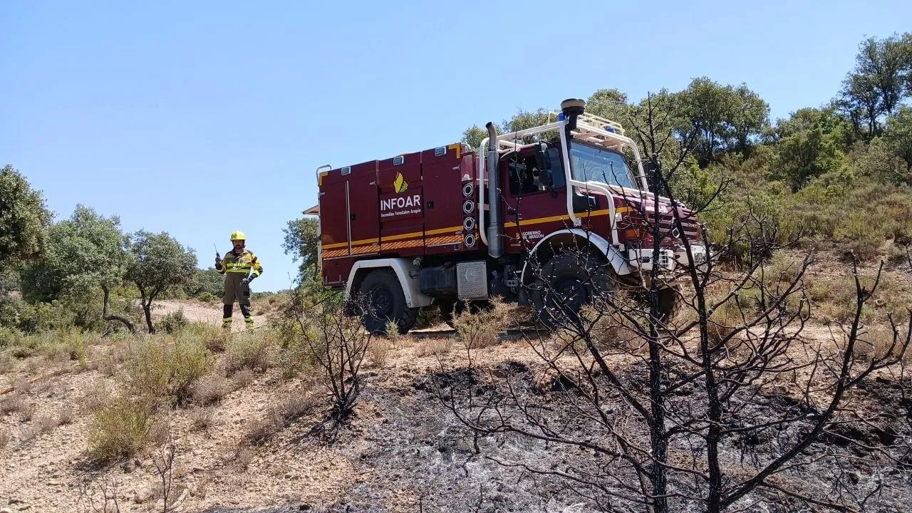Trabajos del Infoar en la zona afectada por el incendio de Tamarite.