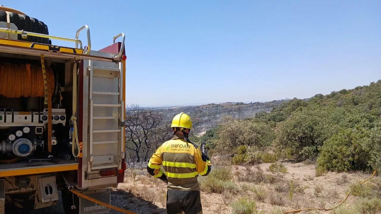 El incendio de Tamarite podría quedar estabilizado este sábado si la evolución durante la noche es favorable.