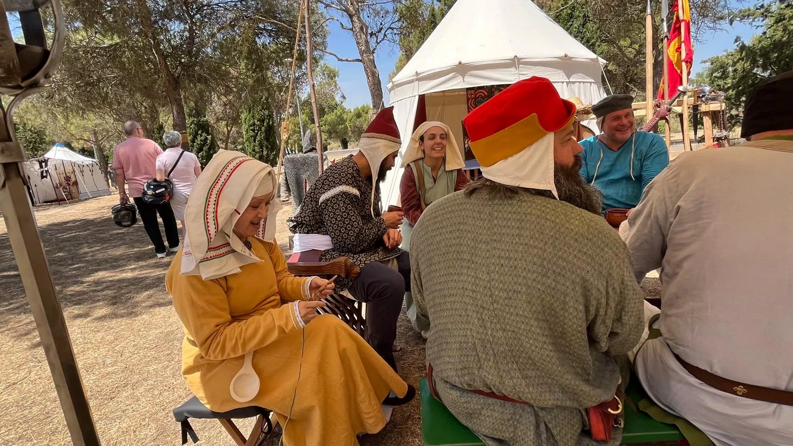 Campamento instalado en el cerro de San Jorge. Foto Mercedes Manterola
