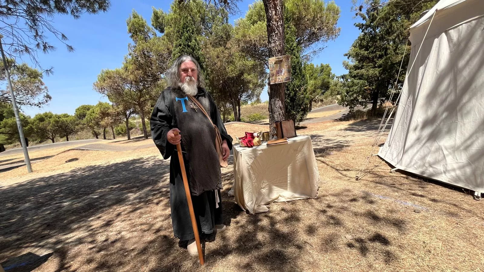 Campamento instalado en el cerro de San Jorge. Foto Mercedes Manterola