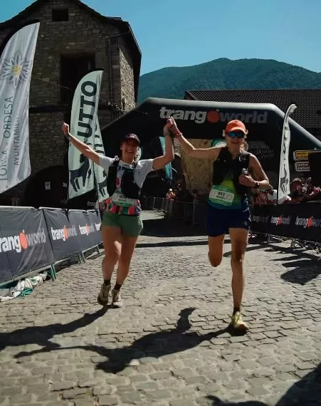 Andrea Ezpeleta y Nieves Hijazo, terceras 25K