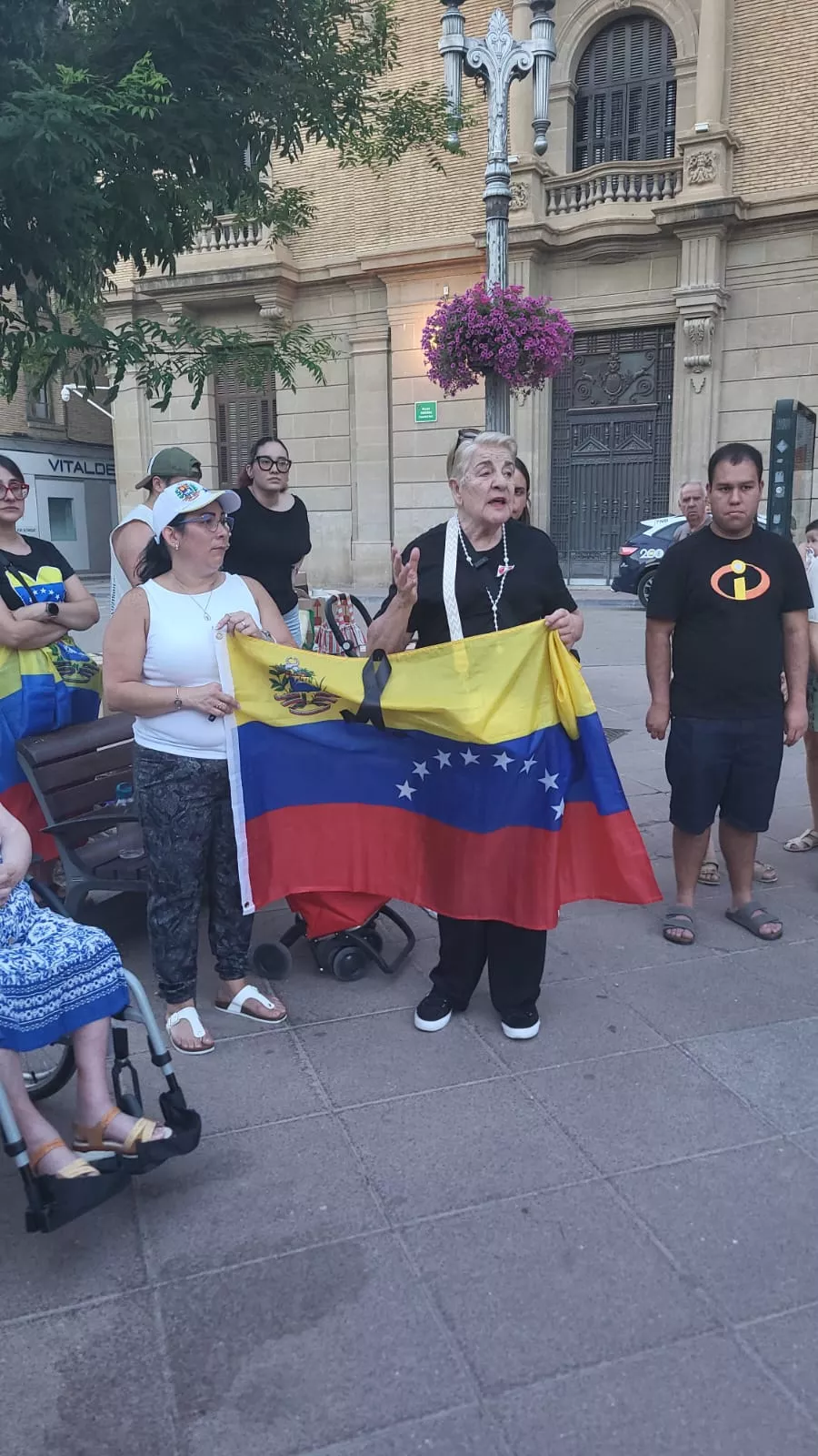 Concentración de solidaridad por el terremoto en Venezuela