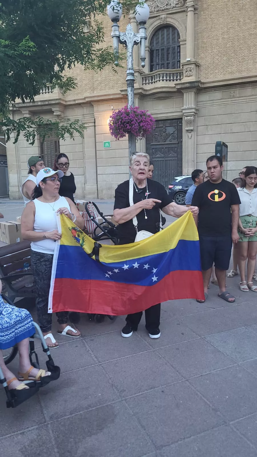 Concentración de solidaridad por el terremoto en Venezuela