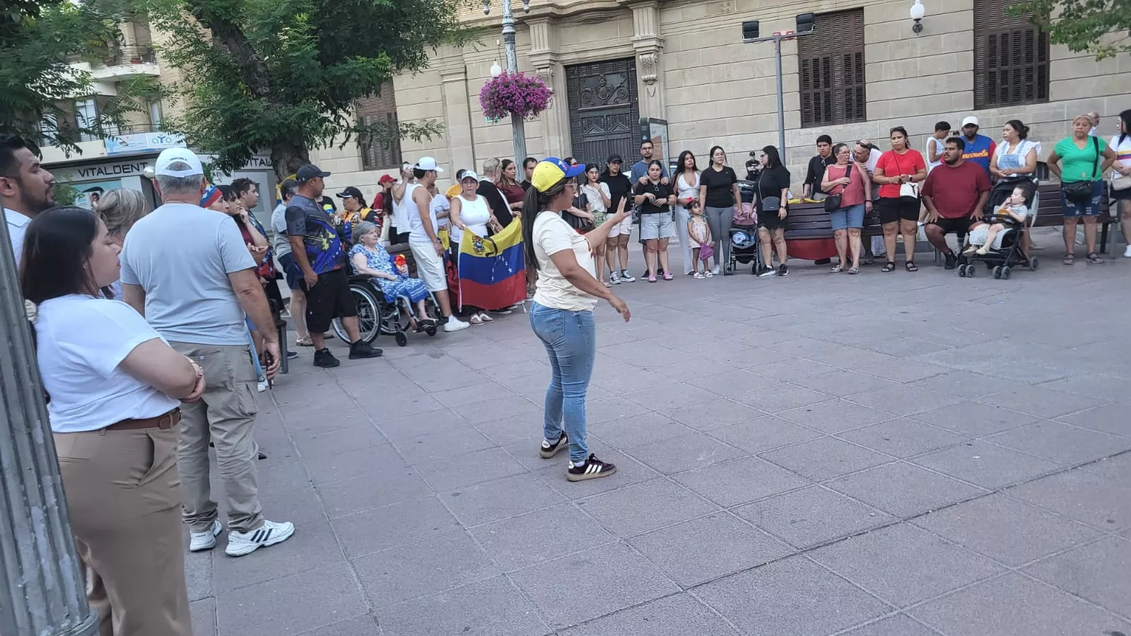 Concentración de solidaridad por el terremoto en Venezuela