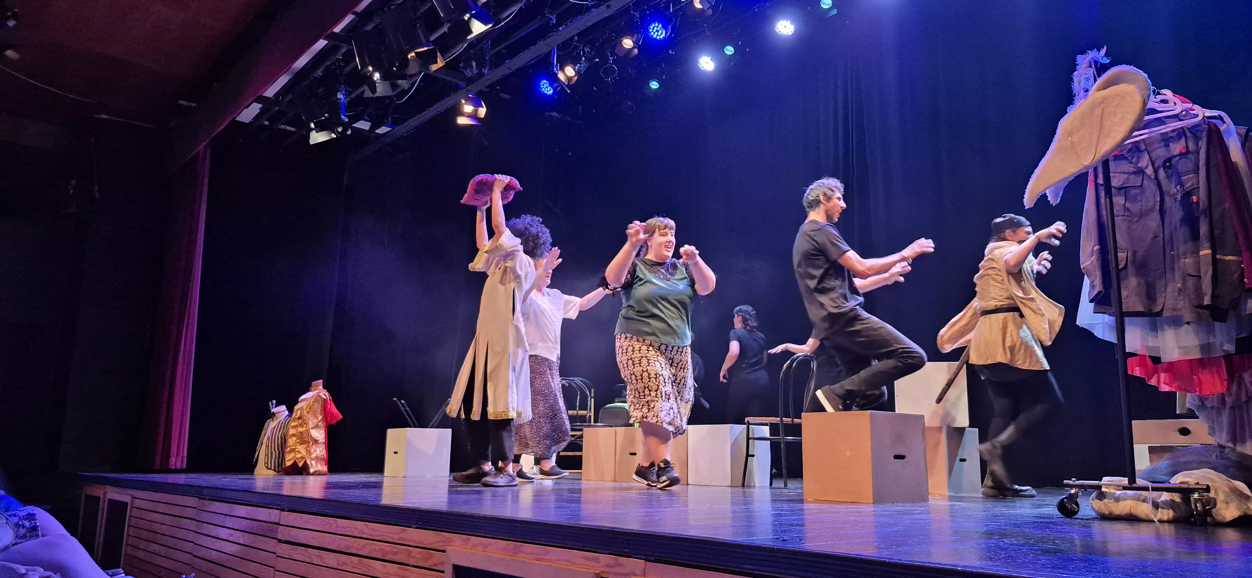 Infinito Teatro en la Muestra Joven con Desmontando a Shakespeare. Foto Myriam Martínez