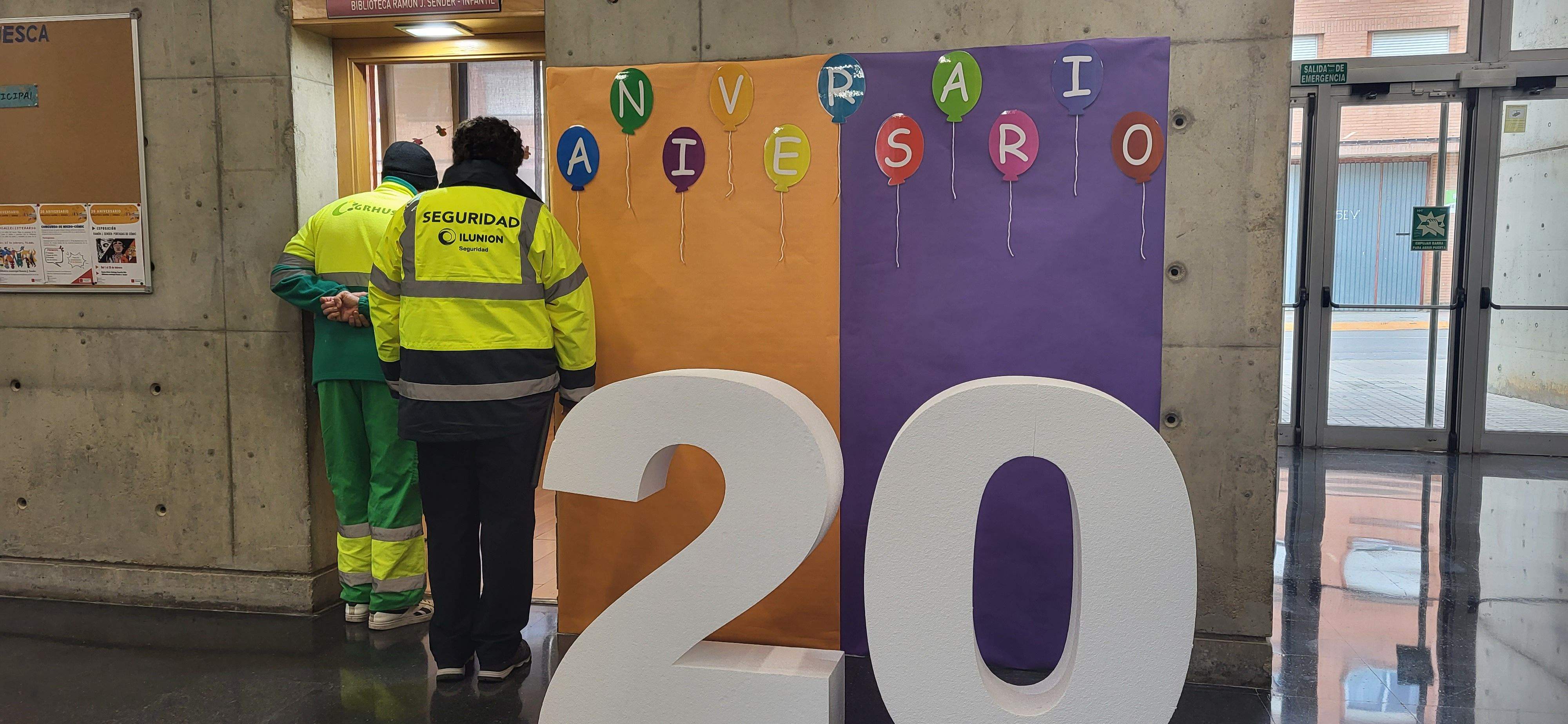 Pasacalle literario en el barrio del Perpetuo Socorro. Foto Myriam Martínez 