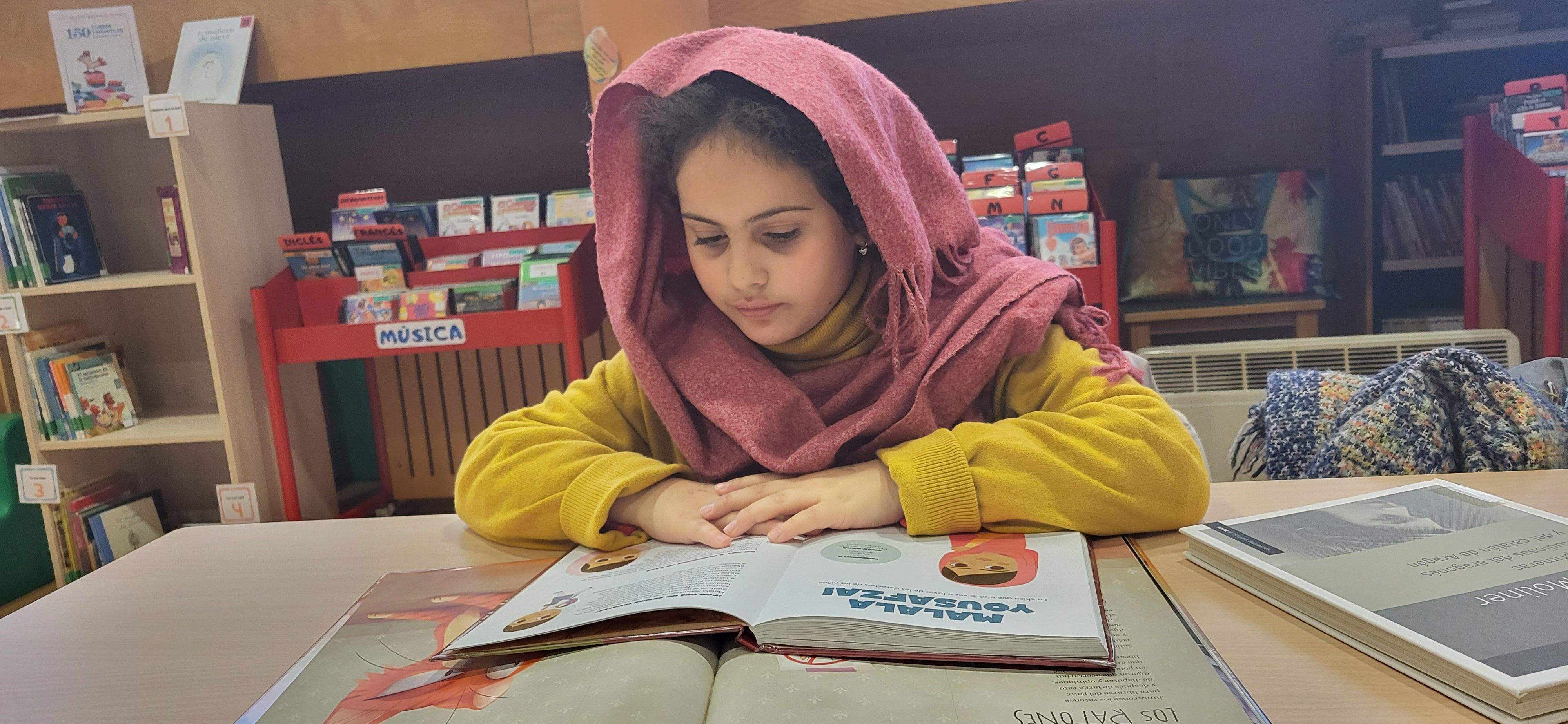 Pasacalle literario en el barrio del Perpetuo Socorro. Foto Myriam Martínez 