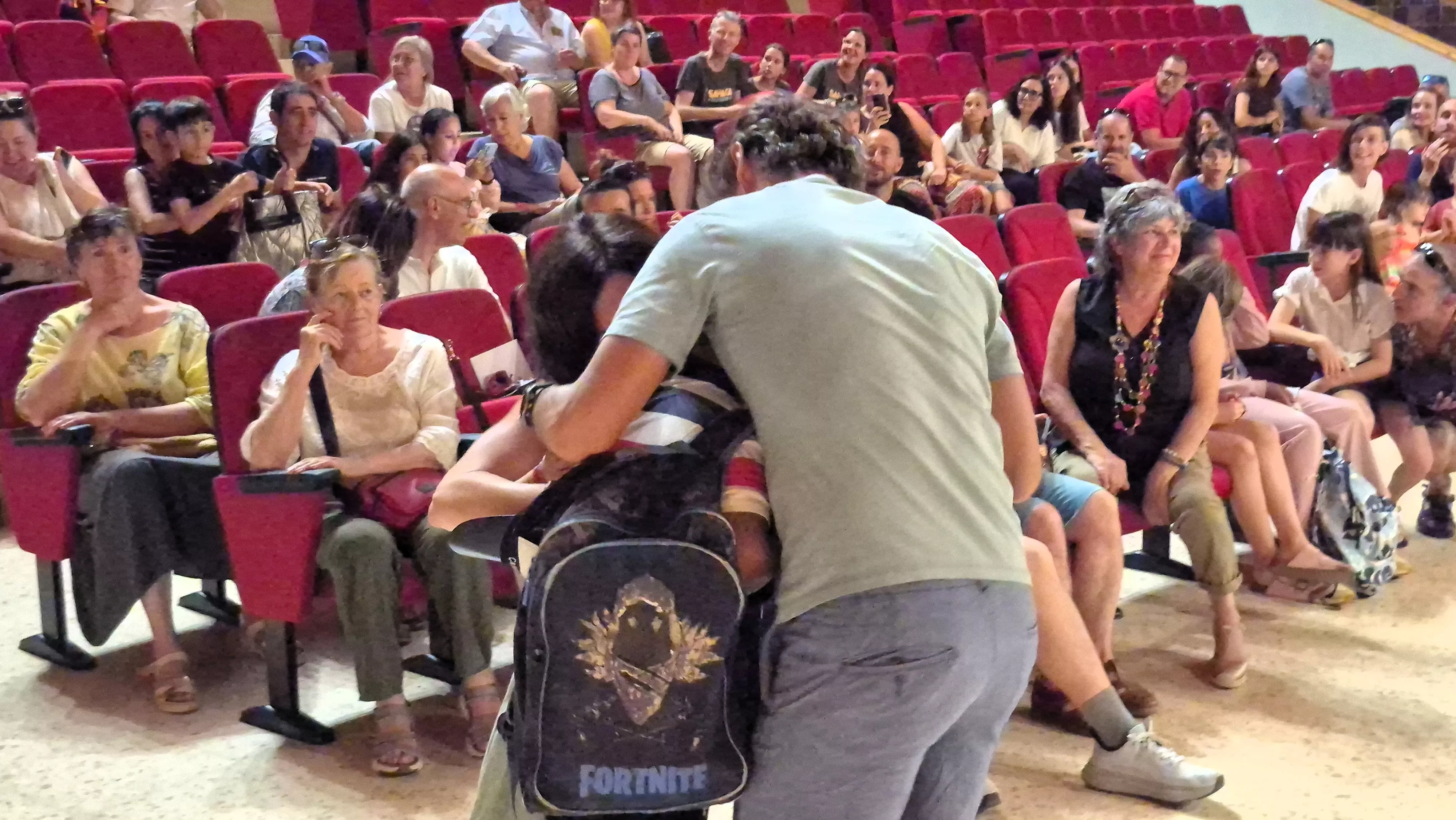 Recibimiento a las niñas y niños saharauis del programa Vacaciones en Paz de Alouda. Foto Myriam Martínez