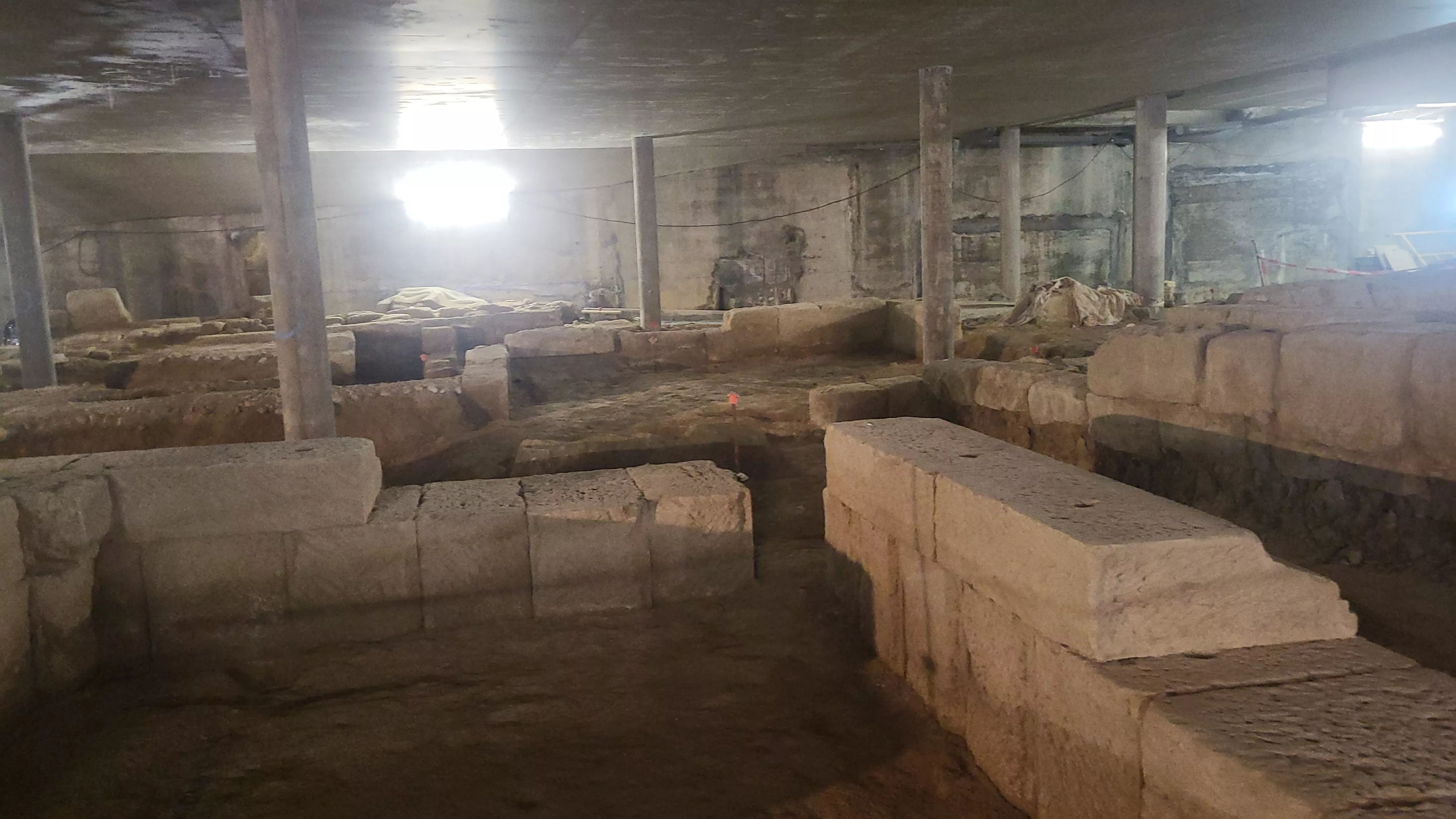 Visita a las obras del yacimiento del Círculo Católico. Foto Mercedes Manterola