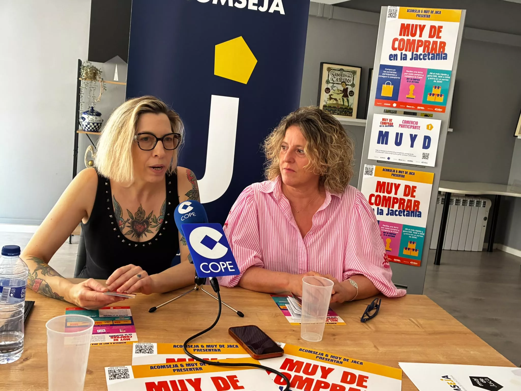 Josune Vázquez y Marian Bandrés han presentado la campaña de verano de Acomseja.