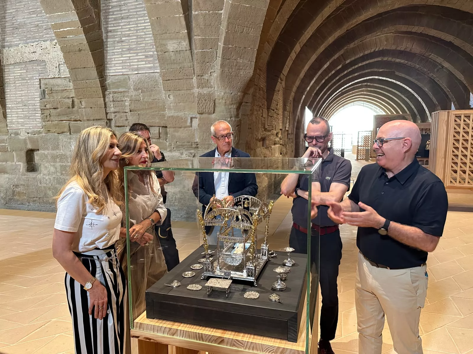 Aragón exige al MNAC que informe del proceso de traslado de las pinturas profanas.