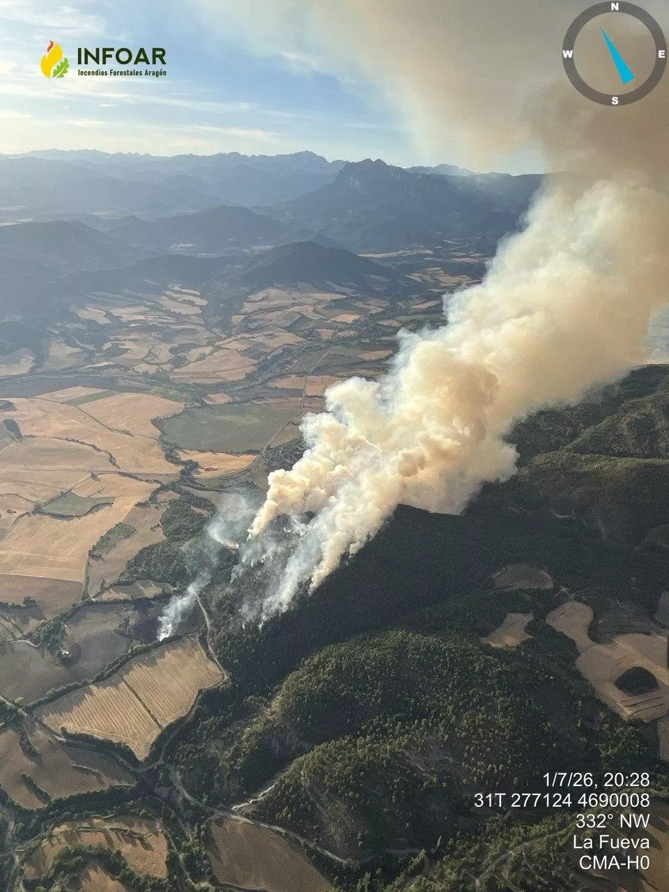 Incendio en La Fueva que ha llevado al desalojo de los vecinos de Morillo de Monclús.