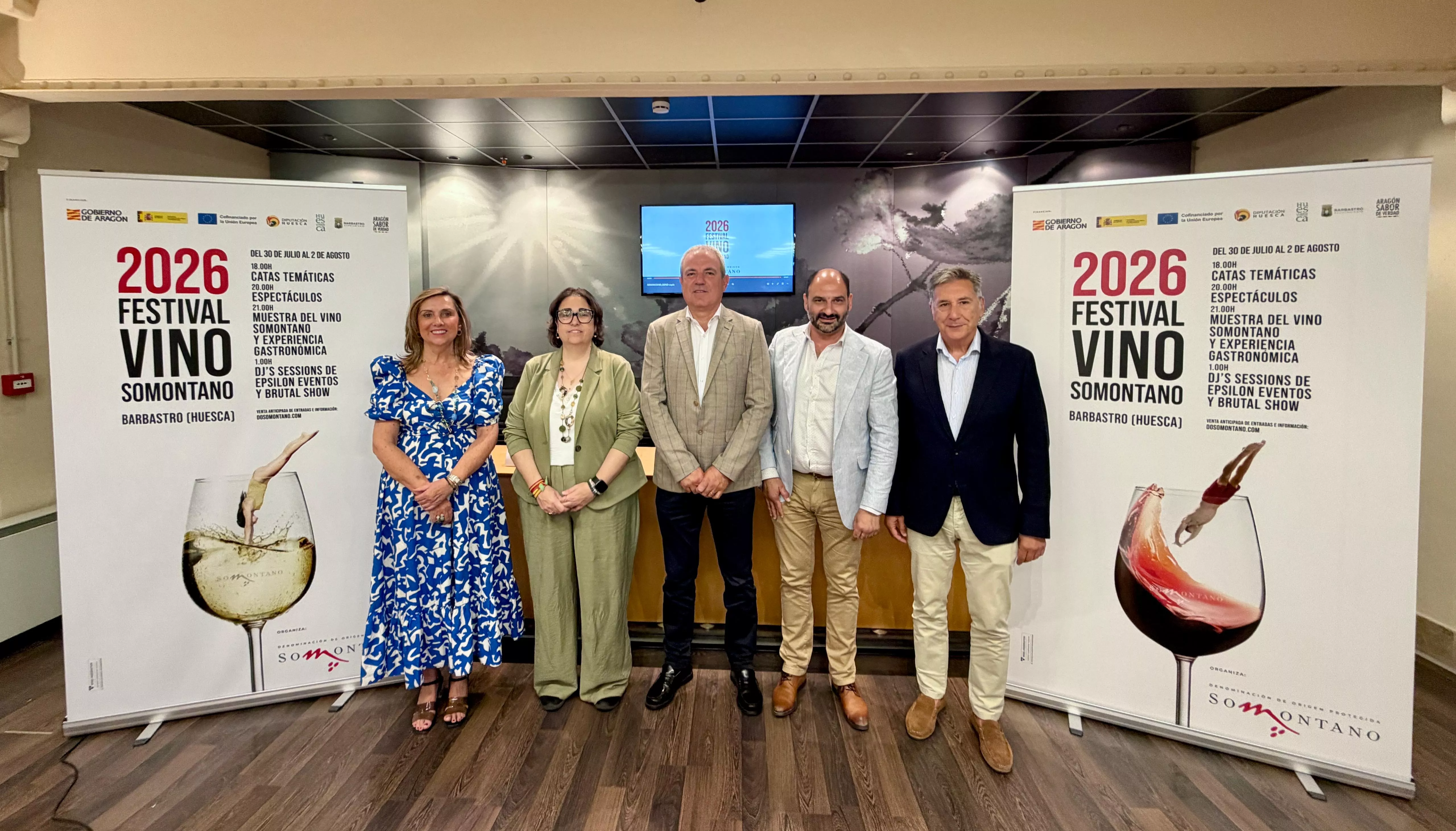 Amparo Cuéllar, Arancha Simón, Francisco Berroy, Fernando Torres y Ricardo Oliván en la presentación del Festival Vino Somontano